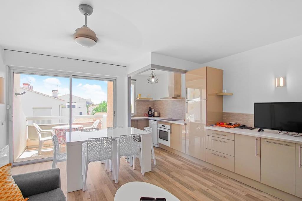 Appartement Calme Et Moderne Avec Vue Mer 74 Canet-en-Roussillon Bagian luar foto